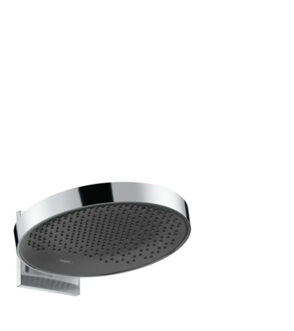 Wandmontierte Kopfbrause in Chrom von Hansgrohe mit runder, flacher Oberfläche und Duschdüsen.